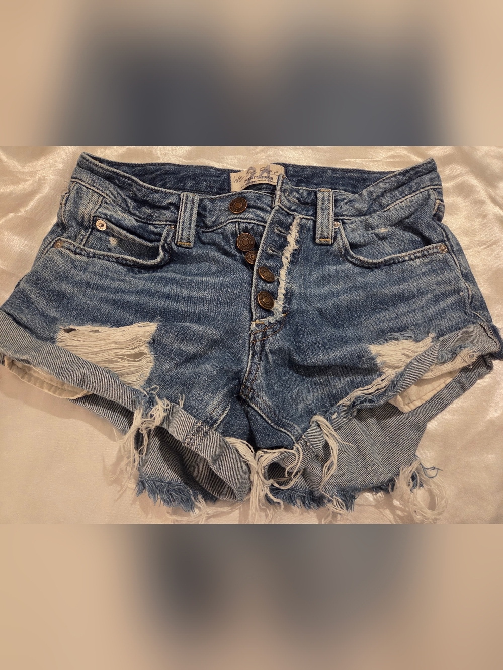We The Free Free People Light Wash Denim Shorts Button Fly Size 24